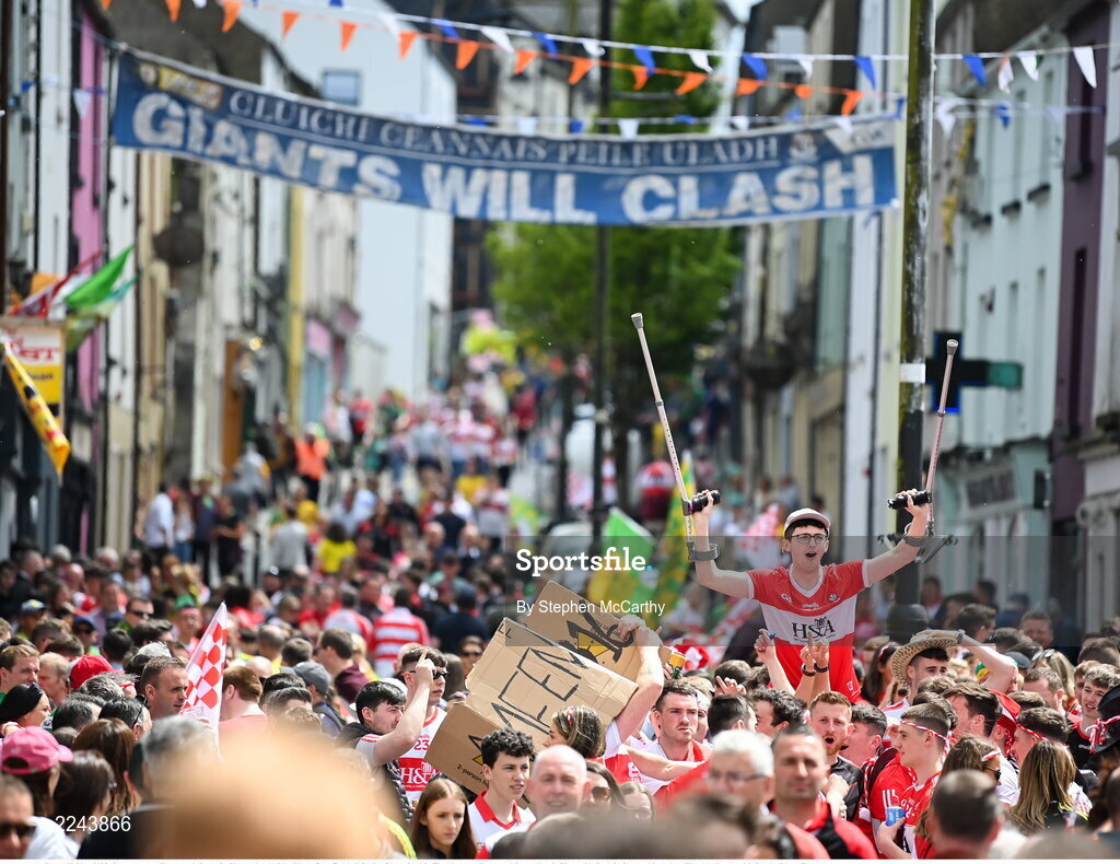 29 May 2022; Supporters on Fermanagh Street in Clones ahead of the Ulster GAA Football Senior Championship Final between Derry and Donegal at St Tiernach's Park in Clones, Monaghan. Photo by Stephen McCarthy/Sportsfile