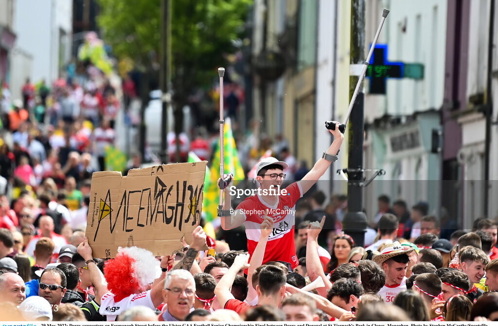 29 May 2022; Derry supporters on Fermanagh Street before the Ulster GAA Football Senior Championship Final between Derry and Donegal at St Tiernach's Park in Clones, Monaghan. Photo by Stephen McCarthy/Sportsfile