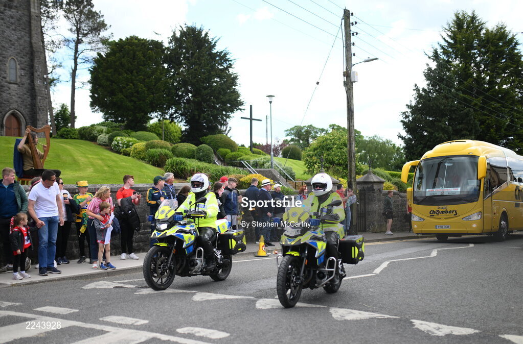 29 May 2022; The Derry team bus with an escort from members of An Garda Síochána arrive before the Ulster GAA Football Senior Championship Final between Derry and Donegal at St Tiernach's Park in Clones, Monaghan. Photo by Stephen McCarthy/Sportsfile