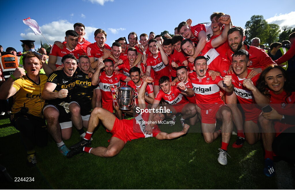 29 May 2022; Derry players celebrate with the Anglo Celt Cup after the Ulster GAA Football Senior Championship Final between Derry and Donegal at St Tiernach's Park in Clones, Monaghan. Photo by Stephen McCarthy/Sportsfile