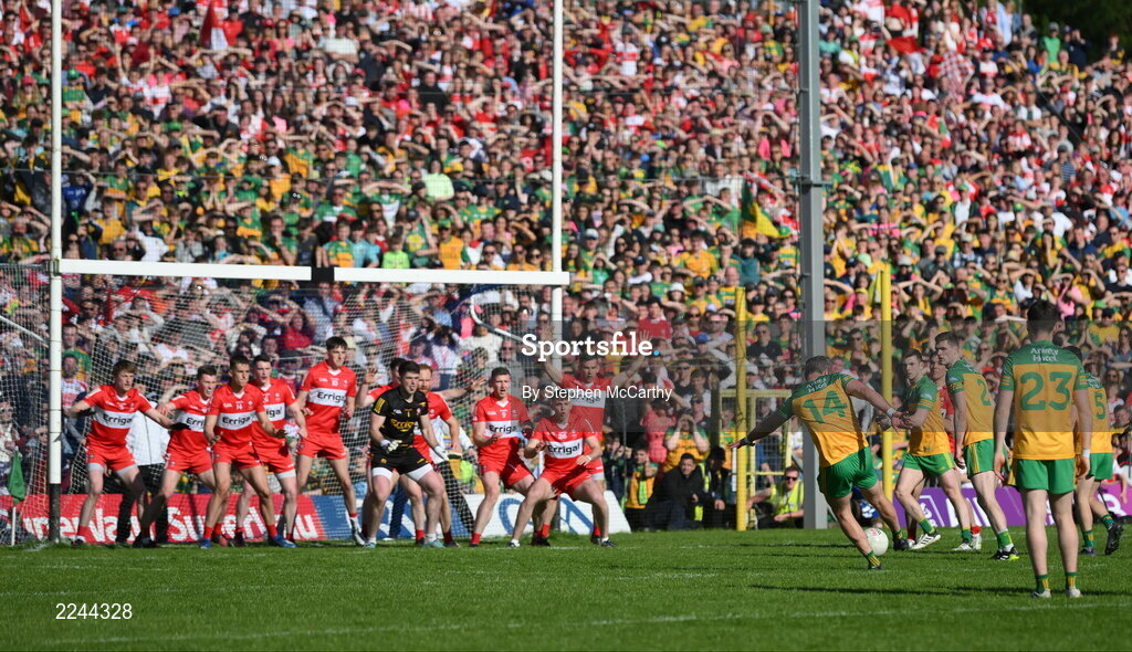 29 May 2022; Derry players defend a late free from Donegal's Michael Murphy during the Ulster GAA Football Senior Championship Final between Derry and Donegal at St Tiernach's Park in Clones, Monaghan. Photo by Stephen McCarthy/Sportsfile