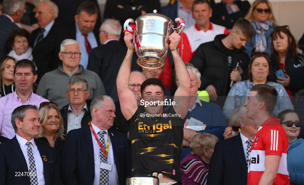 29 May 2022; Derry goalkeeper Odhran Lynch lifts the Anglo Celt Cup after the Ulster GAA Football Senior Championship Final between Derry and Donegal at St Tiernach's Park in Clones, Monaghan. Photo by Stephen McCarthy/Sportsfile