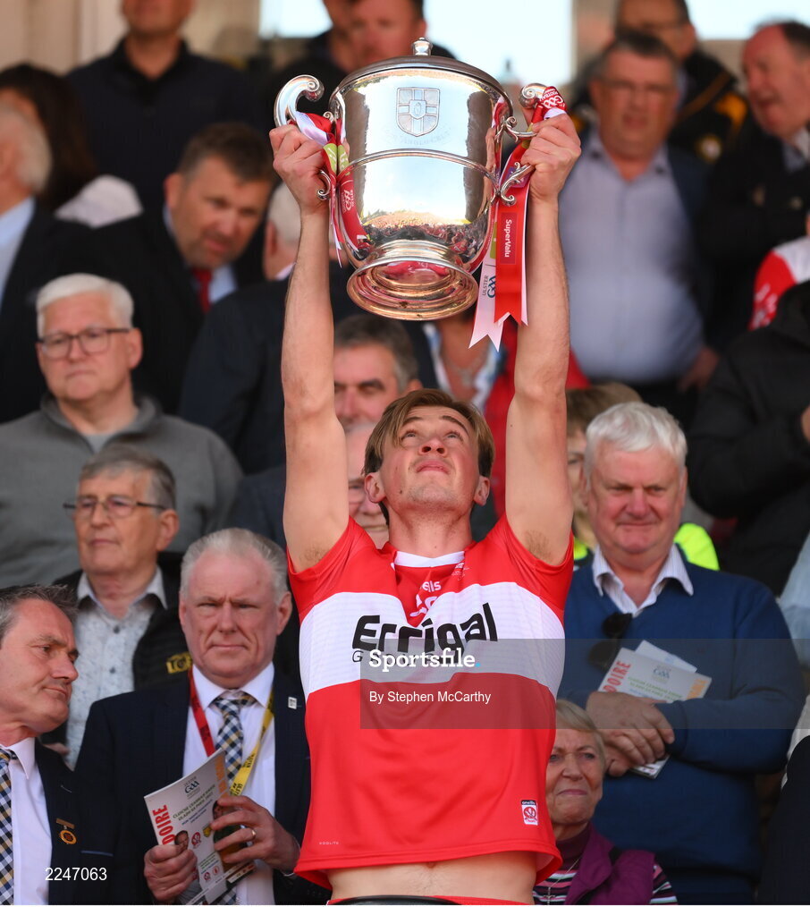 29 May 2022; Anton Tohill of Derry lifts the Anglo Celt Cup after the Ulster GAA Football Senior Championship Final between Derry and Donegal at St Tiernach's Park in Clones, Monaghan. Photo by Stephen McCarthy/Sportsfile