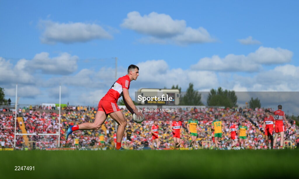 29 May 2022; Shane McGuigan of Derry kicks a free during the Ulster GAA Football Senior Championship Final between Derry and Donegal at St Tiernach's Park in Clones, Monaghan. Photo by Stephen McCarthy/Sportsfile
