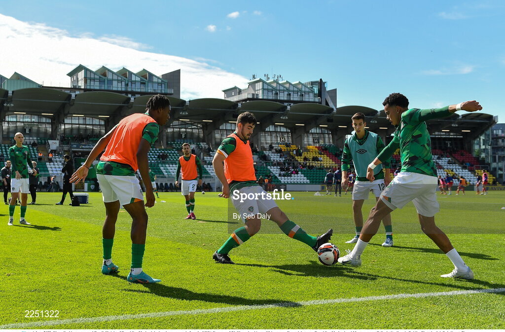 6 June 2022; Eiran Cashin, centre, and Tyreik Wright of Republic of Ireland during the warm-up before the UEFA European U21 Championship qualifying group F match between Republic of Ireland and Montenegro at Tallaght Stadium in Dublin. Photo by Seb Daly/Sportsfile