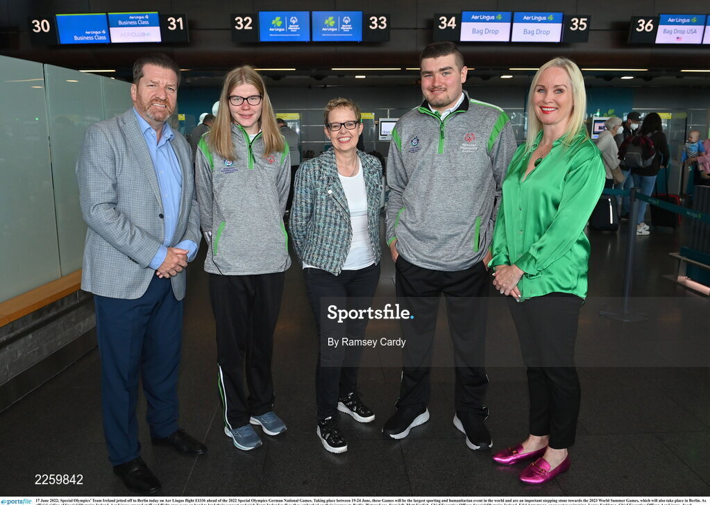 17 June 2022; Special Olympics’ Team Ireland jetted off to Berlin today on Aer Lingus flight EI336 ahead of the 2022 Special Olympics German National Games. Taking place between 19-24 June, these Games will be the largest sporting and humanitarian event in the world and are an important stepping stone towards the 2023 World Summer Games, which will also take place in Berlin. As official airline of Special Olympics Ireland, Aer Lingus ground staff and flight crew were on hand to lend their support and wish Team Ireland well as they embarked on their journey to Berlin. Pictured are, from left, Matt English, Chief Executive Officer, Special Olympics Ireland, Edel Armstrong, open water swimming, Lynne Embleton, Chief Executive Officer, Aer Lingus, Jacob McKenna, open water swimming, and Karen Coventry, Director of Sport, Special Olympics Ireland. Photo by Ramsey Cardy/Sportsfile