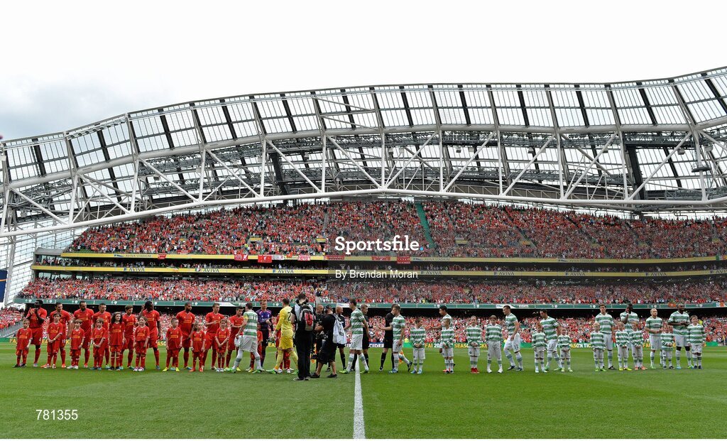 10 August 2013; The players of the Liverpool XI and Glasgow Celtic XI shake hands in front of a packed Aviva Stadium before the start of the game. Dublin Decider, Liverpool XI v Glasgow Celtic XI, Aviva Stadium, Lansdowne Road, Dublin. Picture credit: Brendan Moran / SPORTSFILE