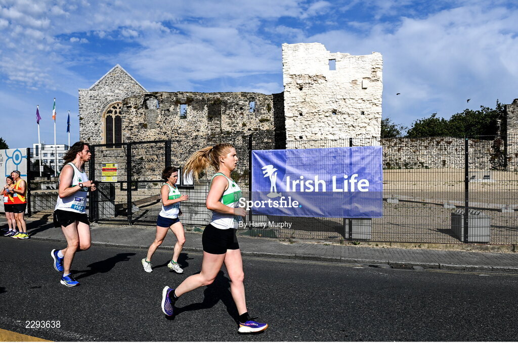 17 July 2022; Participants warm up before the Irish Life Dublin Race Series Fingal 10K in Swords, Dublin. Photo by Harry Murphy/Sportsfile