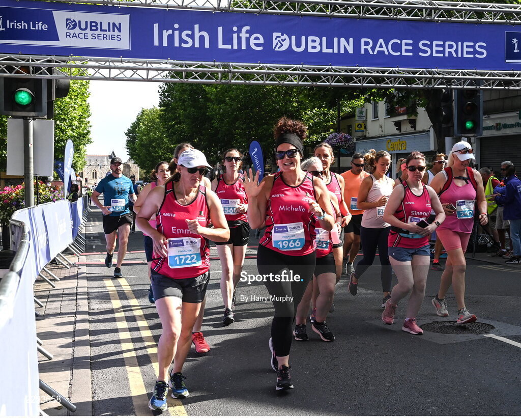 17 July 2022; Emma Stewart and Michelle Waters at the start of the Irish Life Dublin Race Series Fingal 10K in Swords, Dublin. Photo by Harry Murphy/Sportsfile