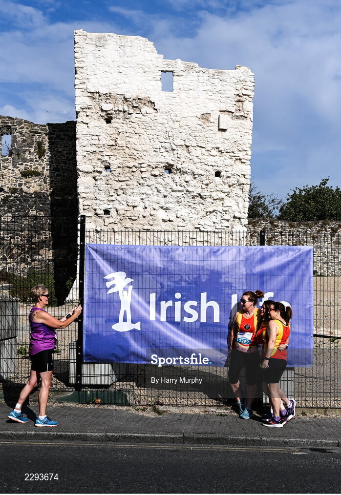 17 July 2022; Participants take photos before the Irish Life Dublin Race Series Fingal 10K in Swords, Dublin. Photo by Harry Murphy/Sportsfile