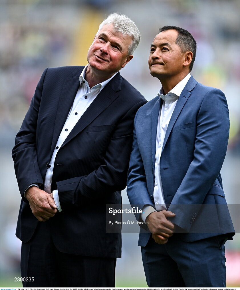 24 July 2022; Charlie Redmond, left, and Jason Sherlock of the 1995 Dublin All-Ireland winning team as the Jubilee teams are introduced to the crowd before the GAA All-Ireland Senior Football Championship Final match between Kerry and Galway at Croke Park in Dublin. Photo by Piaras Ó Mídheach/Sportsfile