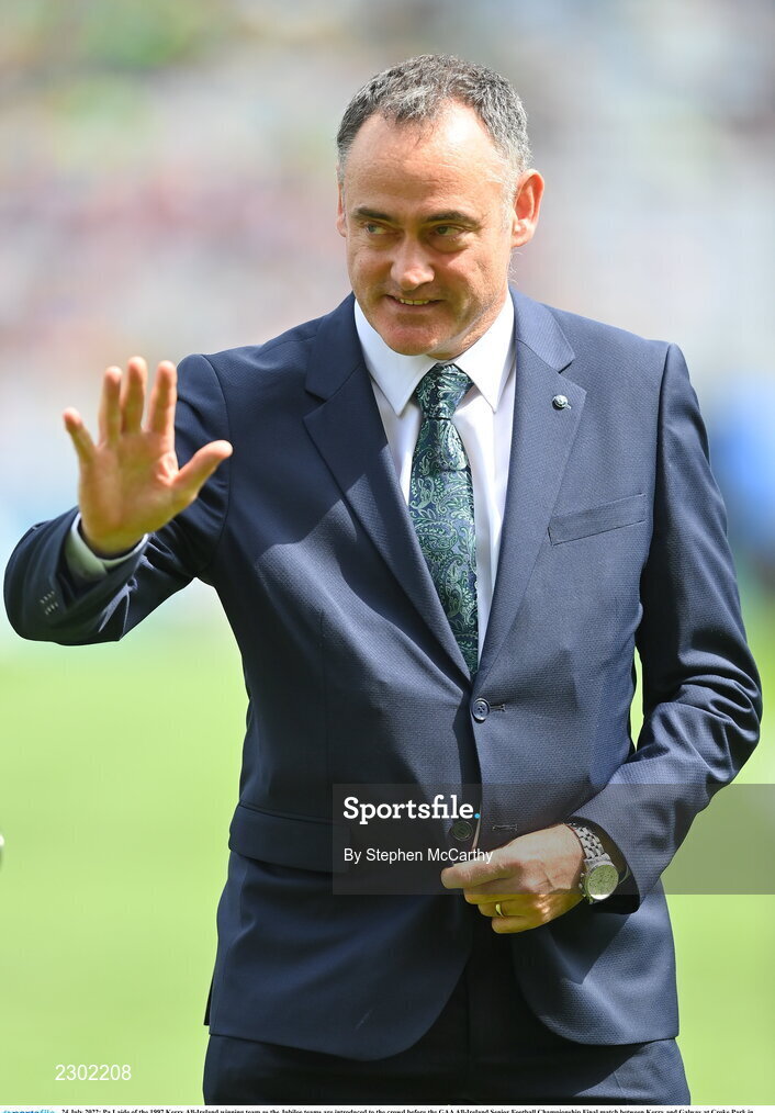 24 July 2022; Pa Laide of the 1997 Kerry All-Ireland winning team as the Jubilee teams are introduced to the crowd before the GAA All-Ireland Senior Football Championship Final match between Kerry and Galway at Croke Park in Dublin. Photo by Stephen McCarthy/Sportsfile