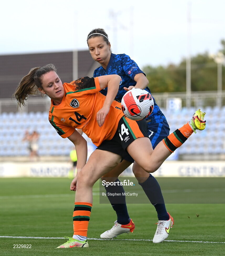 6 September 2022; Heather Payne of Republic of Ireland in action against Patricia Fischerova of Slovakia during the FIFA Women's World Cup 2023 Qualifier match between Slovakia and Republic of Ireland at National Training Centre in Senec, Slovakia. Photo by Stephen McCarthy/Sportsfile
