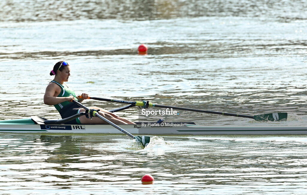 25 September 2022; Alison Bergin of Ireland on her way to finishing fifth in the Women's Single Sculls Final C in a time of 07:55.06, during day 8 of the World Rowing Championships 2022 at Racice in Czech Republic. Photo by Piaras Ó Mídheach/Sportsfile