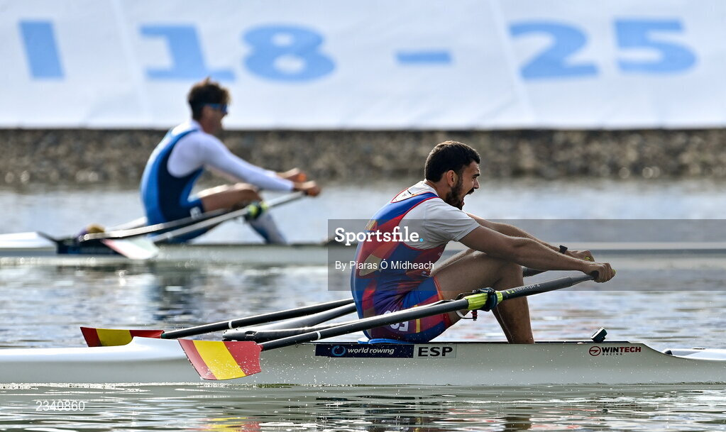 25 September 2022; Jordi Jofre Senciales of Spain on his way to winning the Men's Single Sculls Final D, in a time of 07:10.38, during day 8 of the World Rowing Championships 2022 at Racice in Czech Republic. Photo by Piaras Ó Mídheach/Sportsfile