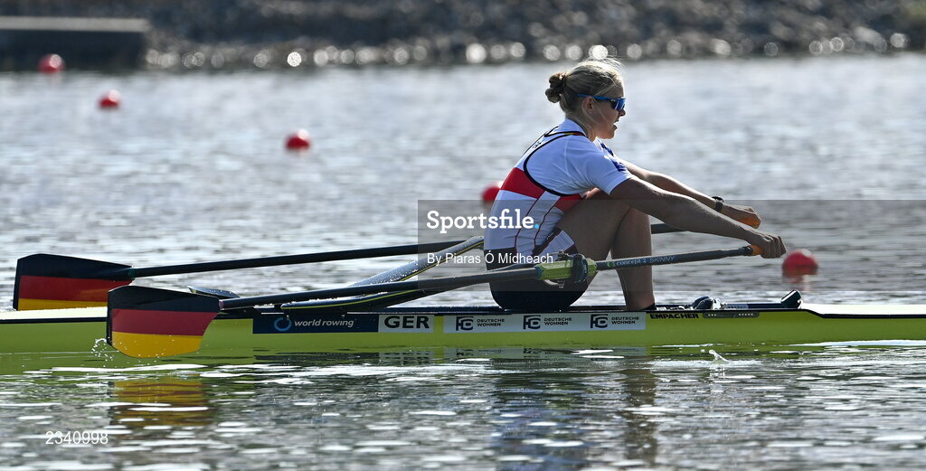25 September 2022; Alexandra Foester of Germany on her way to winning the Women's Single Sculls Final B, in a time of 07:35.99, during day 8 of the World Rowing Championships 2022 at Racice in Czech Republic. Photo by Piaras Ó Mídheach/Sportsfile