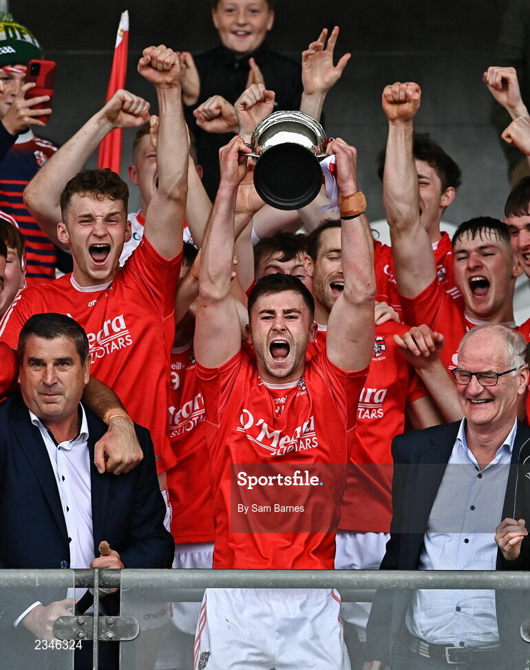 2 October 2022; Jason Sampson of Shinrone lifts the Sean Robbins Cup  after his side's victory in  the Offaly County Senior Hurling Championship Final match between Kilcormac-Killoughey and Shinrone at O'Connor Park in Tullamore, Offaly. Photo by Sam Barnes/Sportsfile