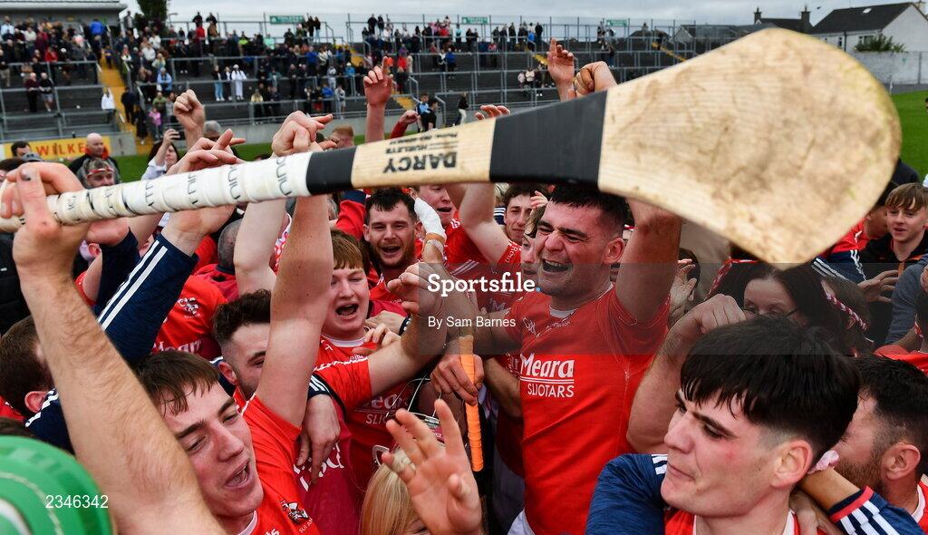 2 October 2022; Shinrone players, including Ciarán Cleary, centre, celebrate after their side's victory in the Offaly County Senior Hurling Championship Final match between Kilcormac-Killoughey and Shinrone at O'Connor Park in Tullamore, Offaly. Photo by Sam Barnes/Sportsfile