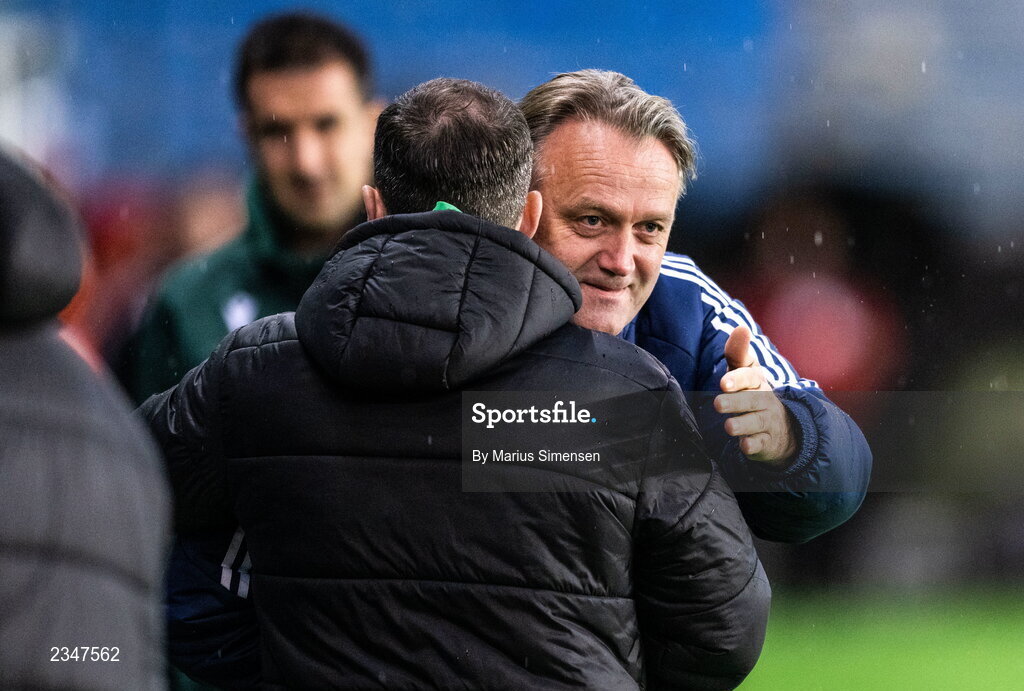 6 October 2022; Molde manager Erling Moe, right, and Shamrock Rovers manager Stephen Bradley before the UEFA Europa Conference League group F match between Molde and Shamrock Rovers at Aker Stadion in Molde, Norway. Photo by Marius Simensen/Sportsfile