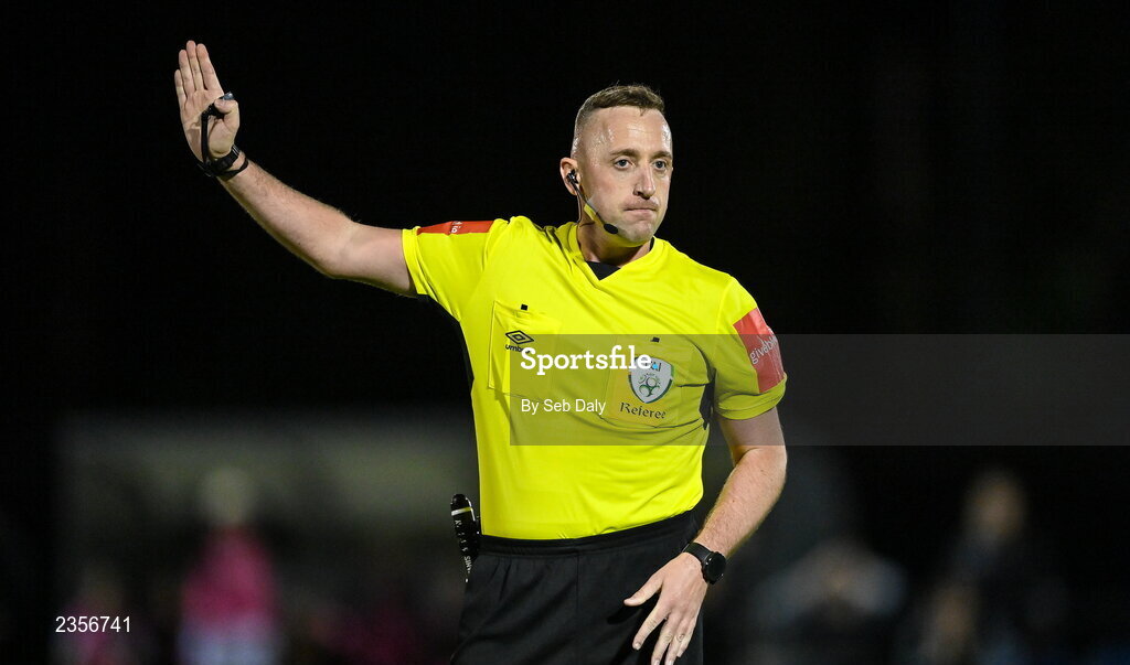 22 October 2022; Referee Alan Patchell during the SSE Airtricity Women's National League match between Peamount United and Wexford Youths at PRL Park in Greenogue, Dublin. Photo by Seb Daly/Sportsfile