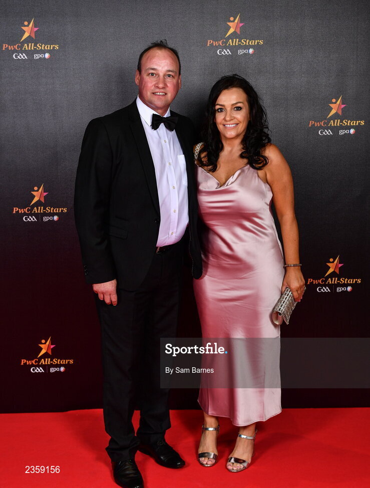 28 October 2022; Brendan McLoughlin and Samantha Rooney on arrival at the PwC All-Stars Awards 2022 at the Convention Centre in Dublin. Photo by Sam Barnes/Sportsfile