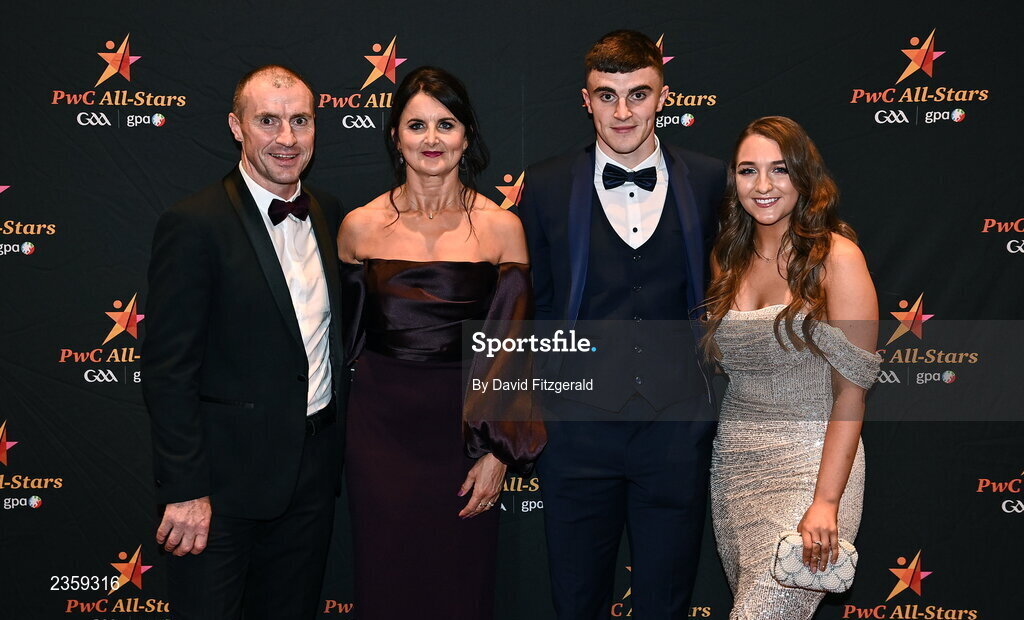 28 October 2022; Sean O’Shea of Kerry and Molly O'Brien, with Seán's parents, Seán and Lydia on arrival at the PwC All-Stars Awards 2022 at the Convention Centre in Dublin. Photo by David Fitzgerald/Sportsfile
