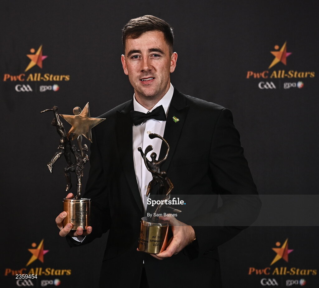 28 October 2022; Limerick hurler Diarmaid Byrnes with his PwC Hurler of the Year award at the PwC All-Stars Awards 2022 at the Convention Centre in Dublin. Photo by Sam Barnes/Sportsfile