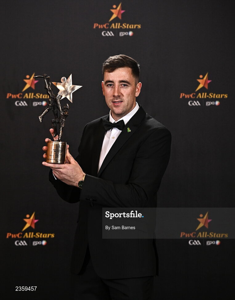 28 October 2022; Limerick hurler Diarmaid Byrnes with his PwC Hurler of the Year award at the PwC All-Stars Awards 2022 at the Convention Centre in Dublin. Photo by Sam Barnes/Sportsfile