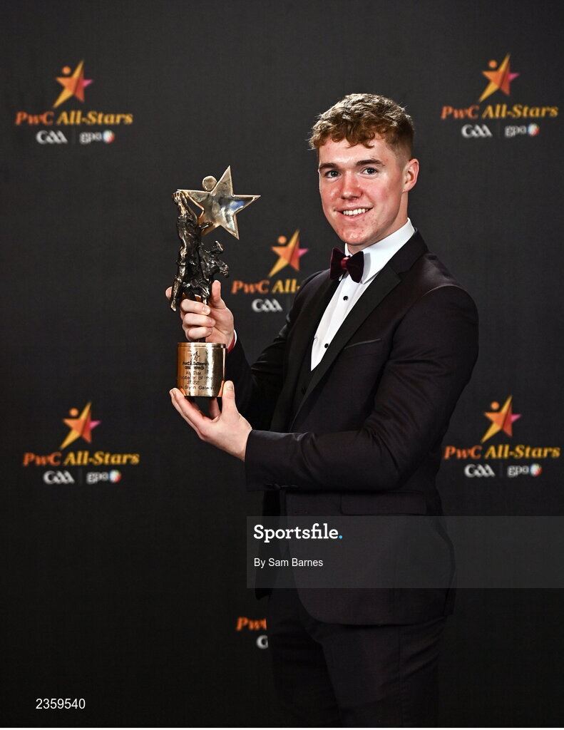28 October 2022; PwC GAA/GPA Young Footballer of the Year Jack Glynn of Galway with his PwC Young Player of the Year award at the PwC All-Stars Awards 2022 at the Convention Centre in Dublin. Photo by Sam Barnes/Sportsfile