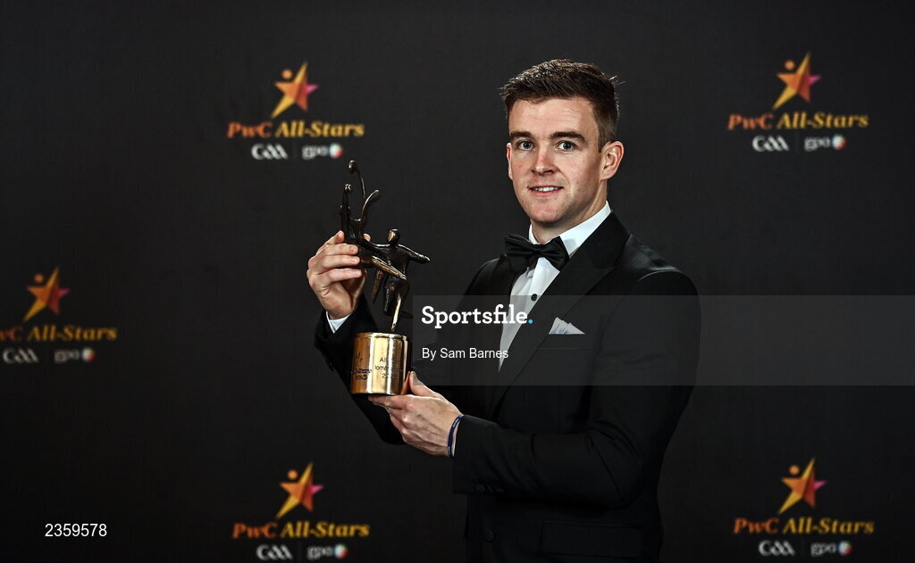 28 October 2022; Tony Kelly of Clare with his PwC All Star award at the PwC All-Stars Awards 2022 at the Convention Centre in Dublin. Photo by Sam Barnes/Sportsfile