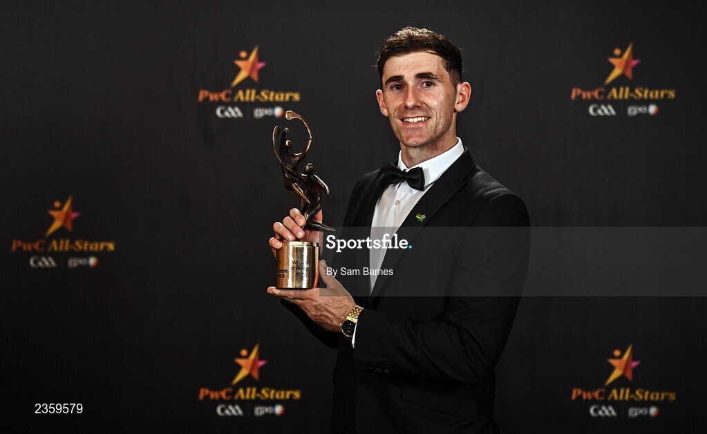 28 October 2022; Barry Nash of Limerick with his PwC All Star award at the PwC All-Stars Awards 2022 at the Convention Centre in Dublin. Photo by Sam Barnes/Sportsfile