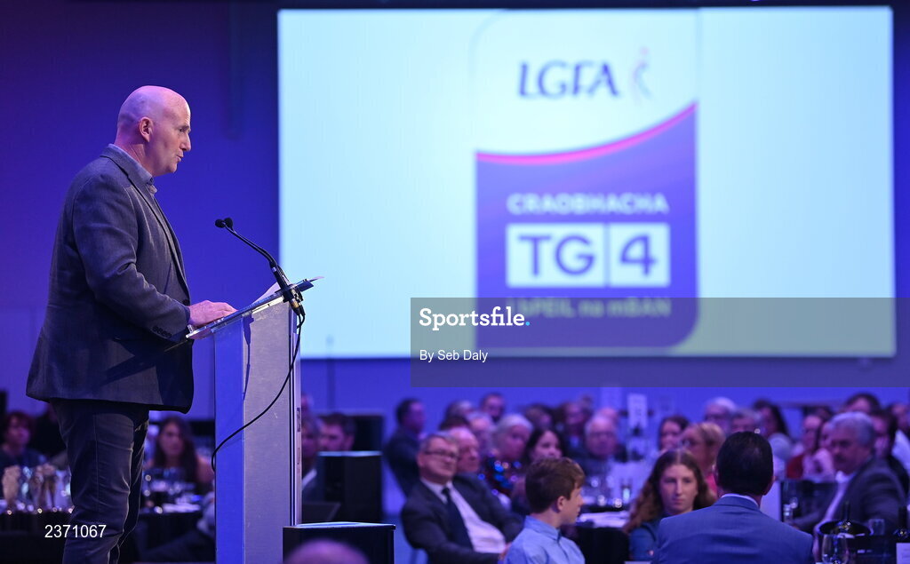 4 November 2022; Rónán Ó Coisdealbha, Head of Sport, TG4, speaking at the 2022 TG4 Teams of the Championship awards night at Croke Park, Dublin. Photo by Seb Daly/Sportsfile