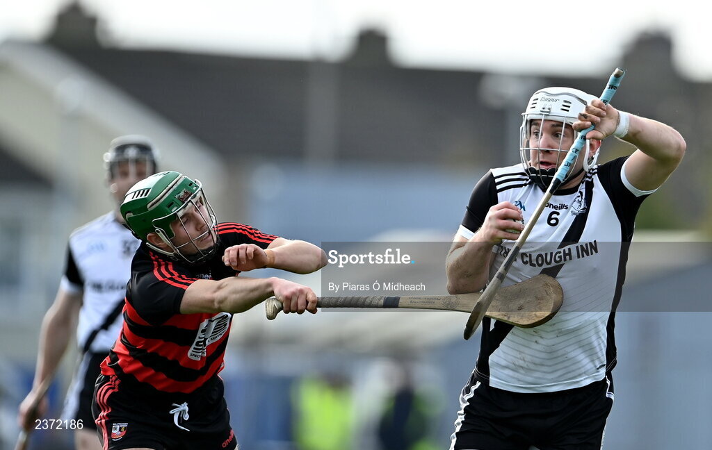 6 November 2022; Niall O'Meara of Kilruane MacDonagh's in action against Conor Sheahan of Ballygunner during the AIB Munster GAA Hurling Senior Club Championship quarter-final match between Ballygunner and Kilruane MacDonagh's at Walsh Park in Waterford. Photo by Piaras Ó Mídheach/Sportsfile