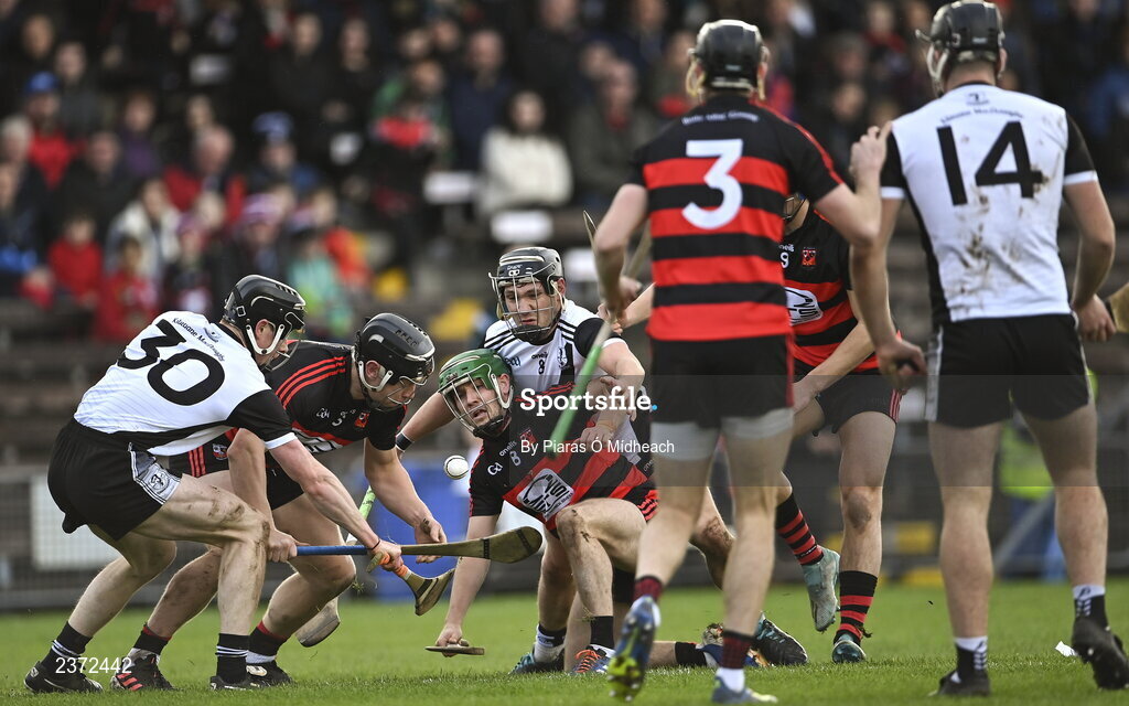 6 November 2022; Ballygunner players Philip Mahony, left, and Conor Sheahan in action against Jerome Cahill, 30, and Seán McAdams of Kilruane MacDonagh's during the AIB Munster GAA Hurling Senior Club Championship quarter-final match between Ballygunner and Kilruane MacDonagh's at Walsh Park in Waterford. Photo by Piaras Ó Mídheach/Sportsfile