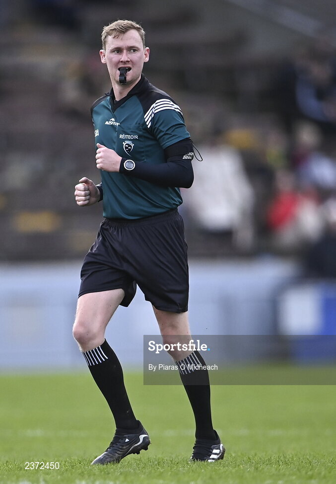6 November 2022; Referee Niall Malone during the AIB Munster GAA Hurling Senior Club Championship quarter-final match between Ballygunner and Kilruane MacDonagh's at Walsh Park in Waterford. Photo by Piaras Ó Mídheach/Sportsfile