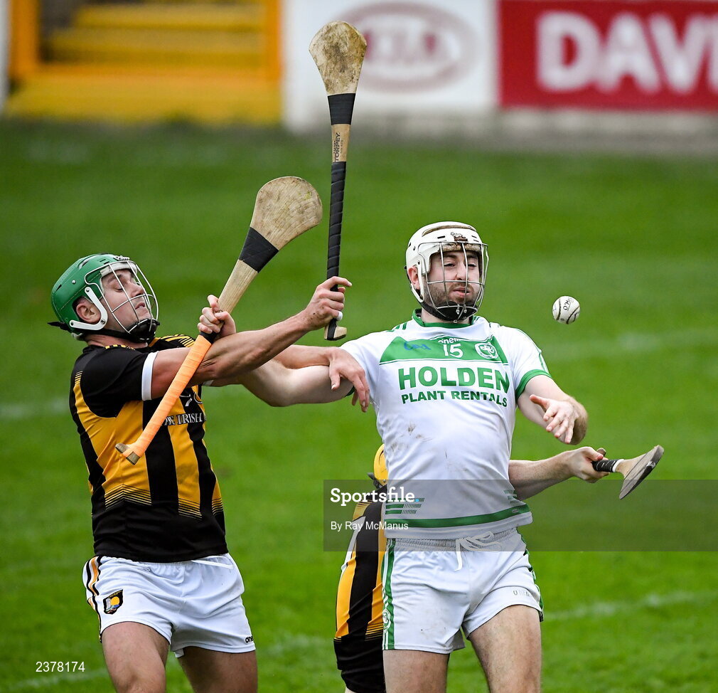 13 November 2022; Joey Cuddihy of Shamrocks Ballyhale  is tackled by David Lynch of Castletown Geoghegan and Eoin Quinn of Castletown Geoghegan during the AIB Leinster GAA Hurling Senior Club Championship Quarter-Final match between Shamrocks Ballyhale and Castletown Geoghegan at UPMC Nowlan Park in Kilkenny. Photo by Ray McManus/Sportsfile