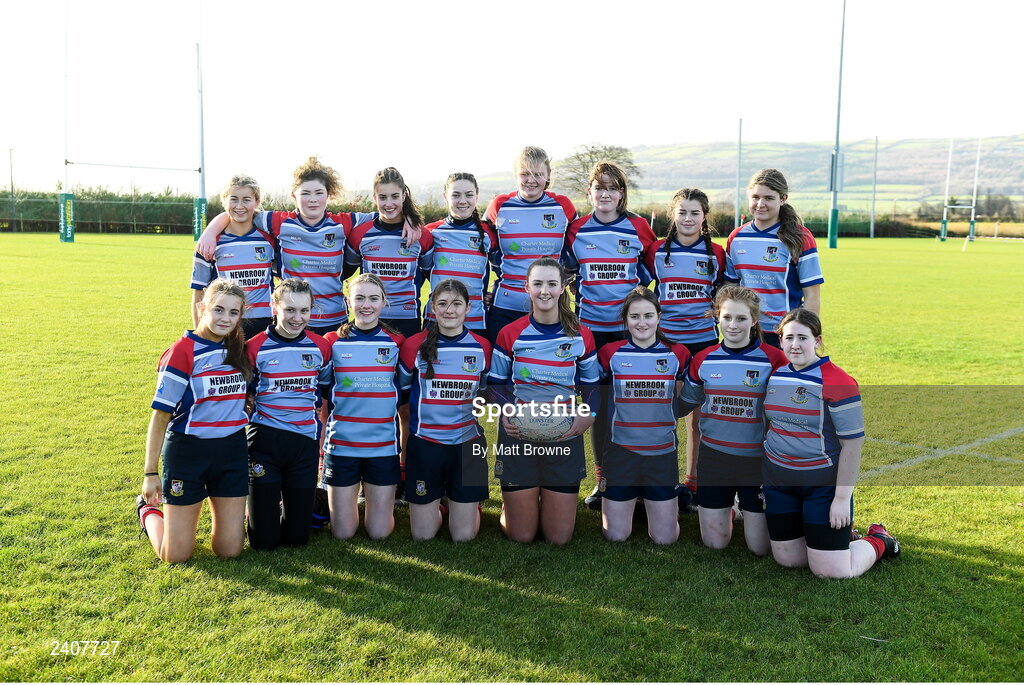 7 January 2022; The Mullingar Blue squad before the Bank of Ireland Leinster Rugby Girls U16 Plate match between Wexford Wanderers of Wexford and Mullingar Blue of Longford at the Pitch 2 in SETU Carlow, Carlow. Photo by Matt Browne/Sportsfile