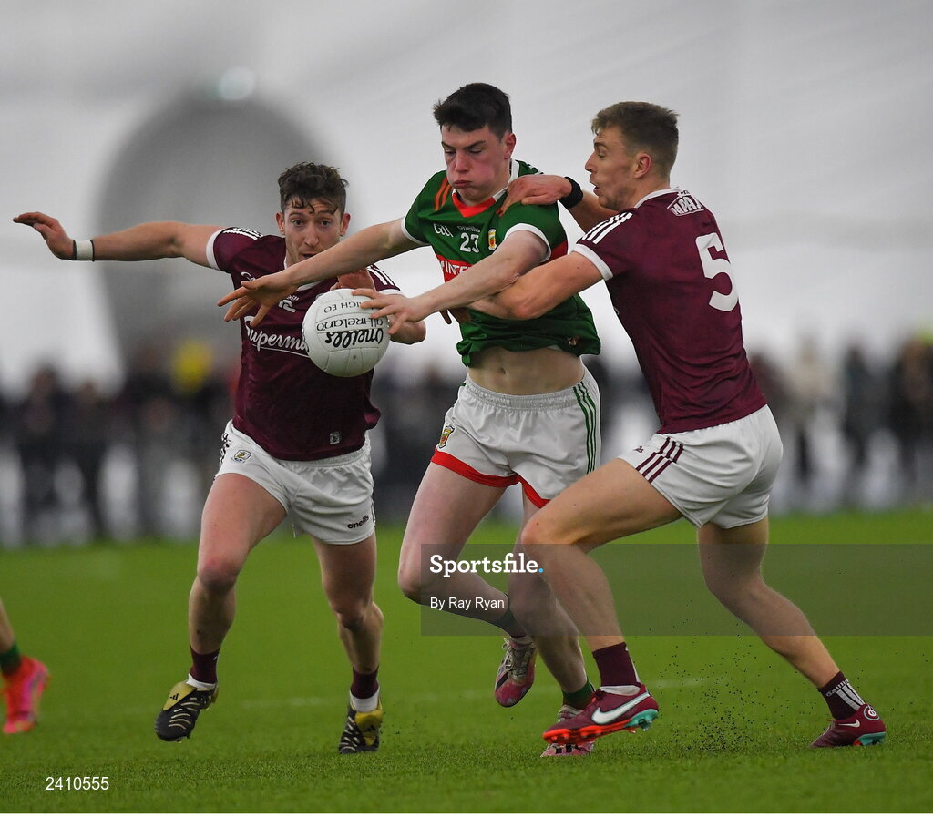 14 January 2023; Bob Tuohy of Mayo in action against Johnny Heaney and Dylan McHugh of Galway during the Connacht FBD League Semi-Final match between Mayo and Galway at NUI Galway Connacht GAA Air Dome in Bekan, Mayo. Photo by Ray Ryan/Sportsfile