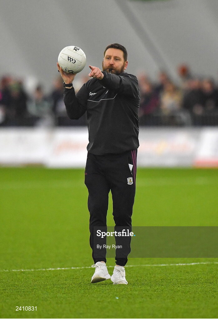 14 January 2023; Galway’s coach Cian O’Neill during the Connacht FBD League Semi-Final match between Mayo and Galway at NUI Galway Connacht GAA Air Dome in Bekan, Mayo. Photo by Ray Ryan/Sportsfile