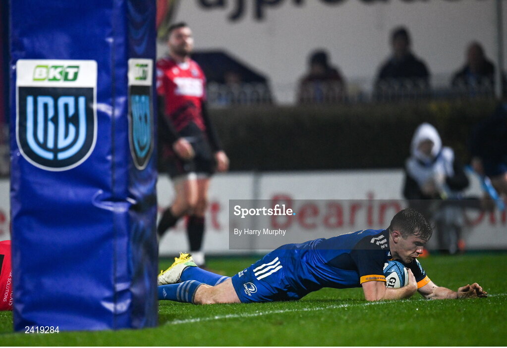 28 January 2023; Luke McGrath of Leinster dives over to score his side's third try during the United Rugby Championship match between Leinster and Cardiff at RDS Arena in Dublin. Photo by Harry Murphy/Sportsfile