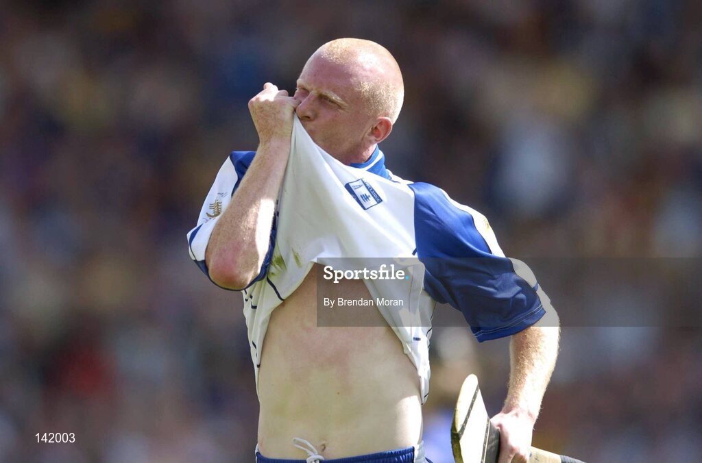 6 June 2004; John Mullane, Waterford, kisses his jersey after scoring his sides third goal against Tipperary. Guinness Munster Senior Hurling Championship semi-final, Tipperary v Waterford, Pairc Ui Chaoimh, Cork. Picture credit; Brendan Moran / SPORTSFILE