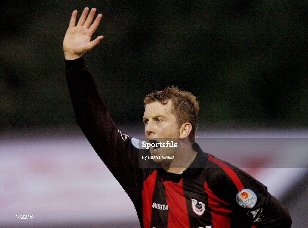 8 June 2004; Vinny Perth, Longford Town, celebrates after scoring his sides goal. eircom League, Premier Division, Richmond Park, Dublin. Picture credit; Brian Lawless / SPORTSFILE
