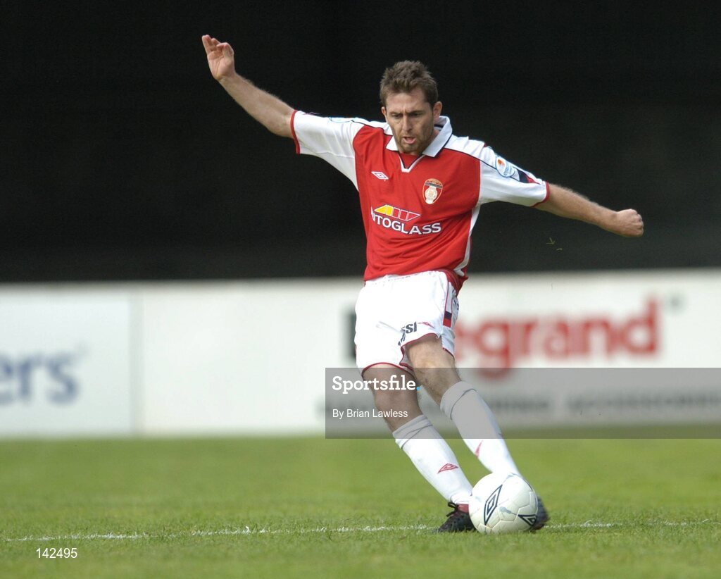 8 June 2004; Des Byrne, St. Patrick's Athletic. eircom League, Premier Division, St. Patrick's Athletic v Longford, Richmond Park, Dublin. Picture credit; Brian Lawless / SPORTSFILE