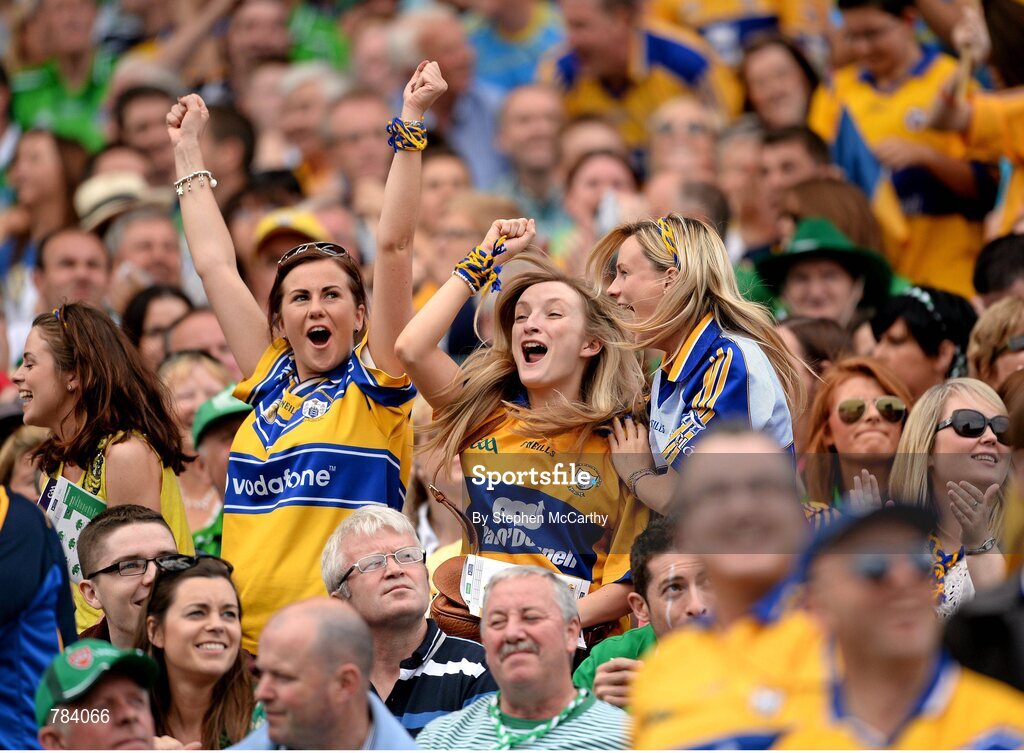 18 August 2013; Clare supporters celebrate their first goal. GAA Hurling All-Ireland Senior Championship, Semi-Final, Limerick v Clare, Croke Park, Dublin. Picture credit: Stephen McCarthy / SPORTSFILE