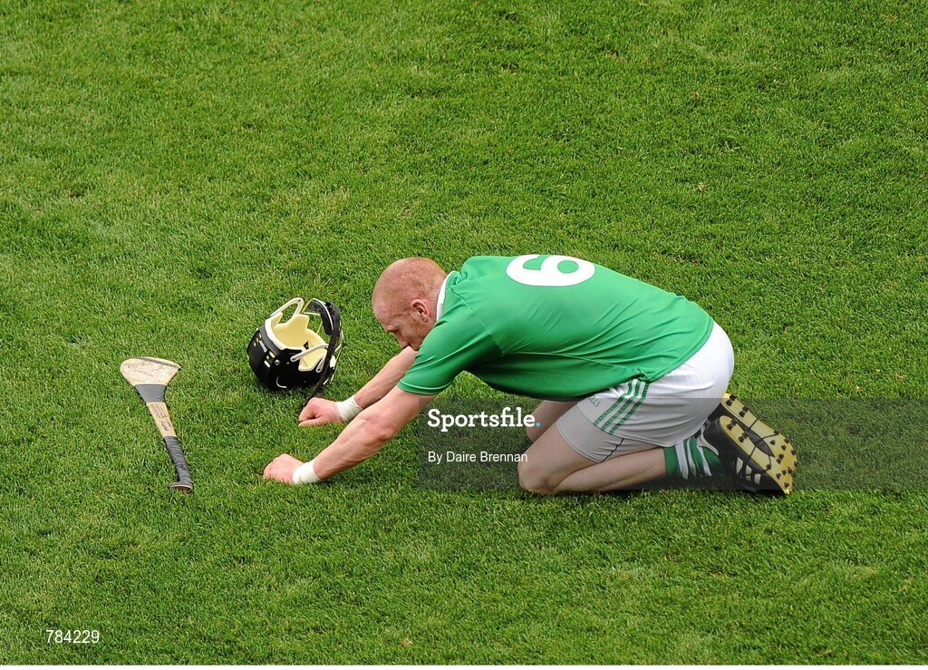 18 August 2013; A dejected Wayne McNamara, Limerick, after the game. GAA Hurling All-Ireland Senior Championship, Semi-Final, Limerick v Clare, Croke Park, Dublin. Picture credit: Dáire Brennan / SPORTSFILE