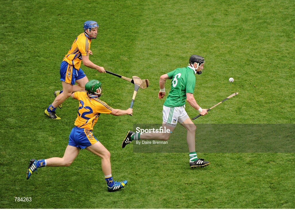 18 August 2013; Wayne McNamara, Limerick, in action against David McInerney, top, and Cathal McInerney, Clare. GAA Hurling All-Ireland Senior Championship, Semi-Final, Limerick v Clare, Croke Park, Dublin. Picture credit: Dáire Brennan / SPORTSFILE