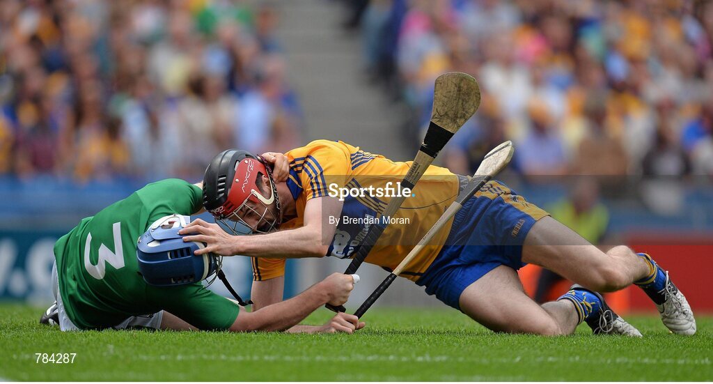 18 August 2013; Richie McCarthy, Limerick, and Clare's Darach Honan tussle off the ball. GAA Hurling All-Ireland Senior Championship, Semi-Final, Limerick v Clare, Croke Park, Dublin. Picture credit: Brendan Moran / SPORTSFILE