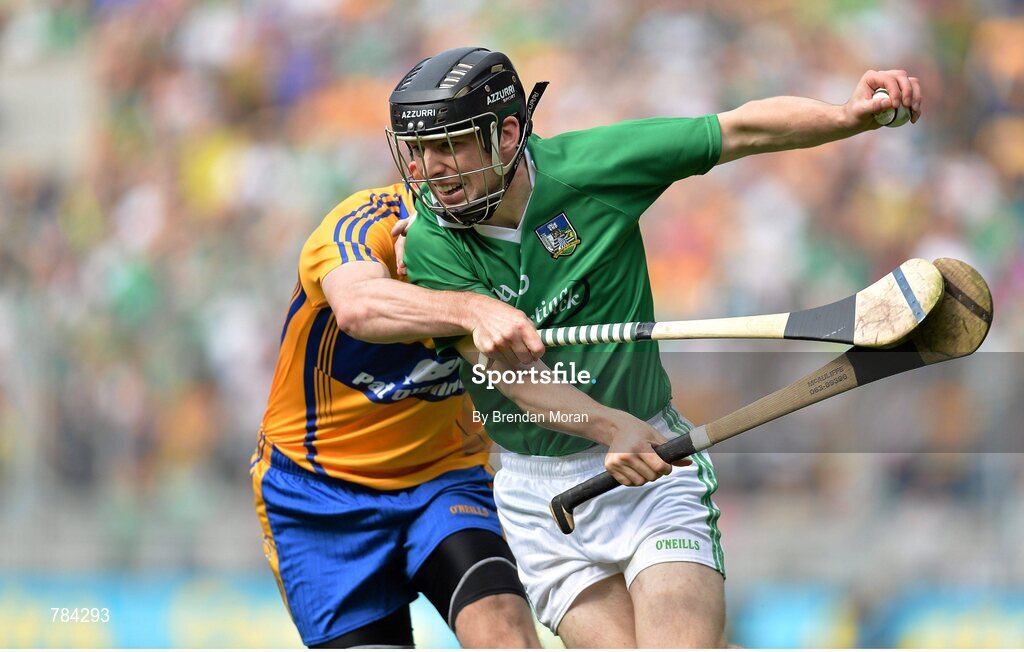 18 August 2013; Graeme Mulcahy, Limerick, in action against Patrick Donnellan, Clare. GAA Hurling All-Ireland Senior Championship, Semi-Final, Limerick v Clare, Croke Park, Dublin. Picture credit: Brendan Moran / SPORTSFILE