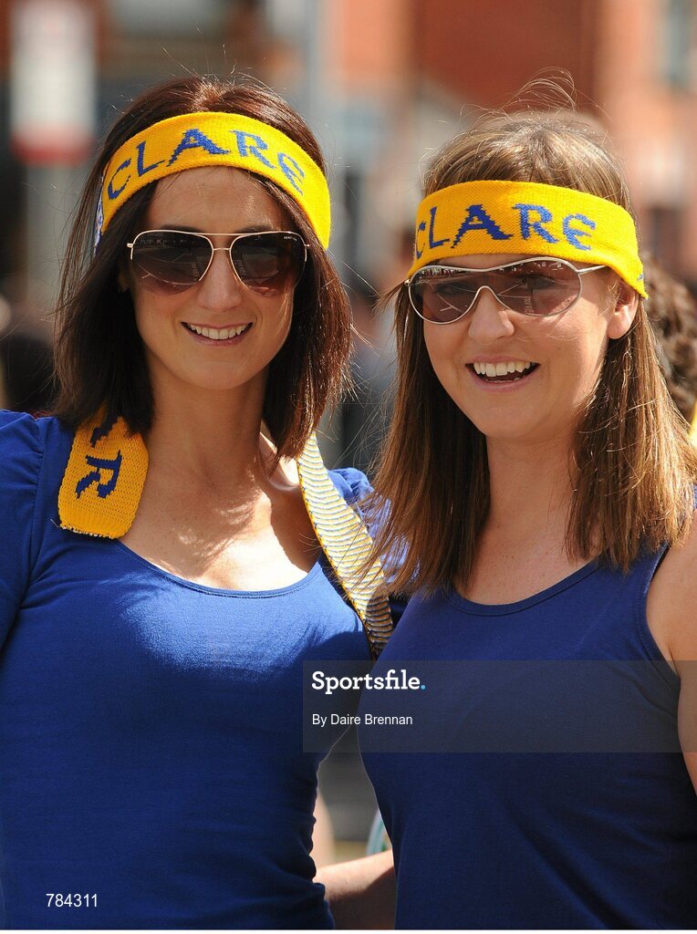 18 August 2013; Clare supporters Sabrina Glynn, left, and Maedhbh O'Sullivan, from Ennis, Co. Clare, on their way to the game. GAA Hurling All-Ireland Senior Championship, Semi-Final, Limerick v Clare, Croke Park, Dublin. Picture credit: Dáire Brennan / SPORTSFILE