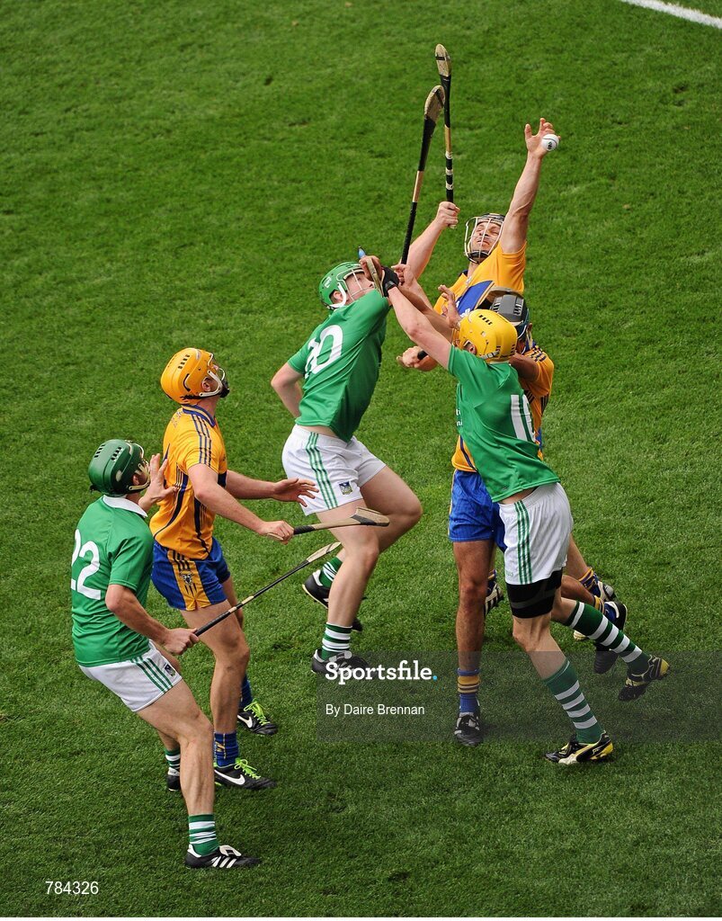18 August 2013; Clare players, left to right, Cian Dillon, Domhnall O'Donovan and Brendan Bugler, in action against Limerick players, left to right, Niall Moran, Shane Dowling and Wayne McNamara. GAA Hurling All-Ireland Senior Championship, Semi-Final, Limerick v Clare, Croke Park, Dublin. Picture credit: Dáire Brennan / SPORTSFILE